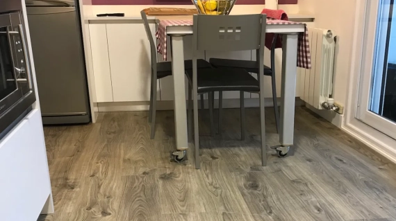 ¡Las cocinas también con parquet!