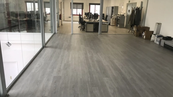 Renovación suelos Electra Caldense