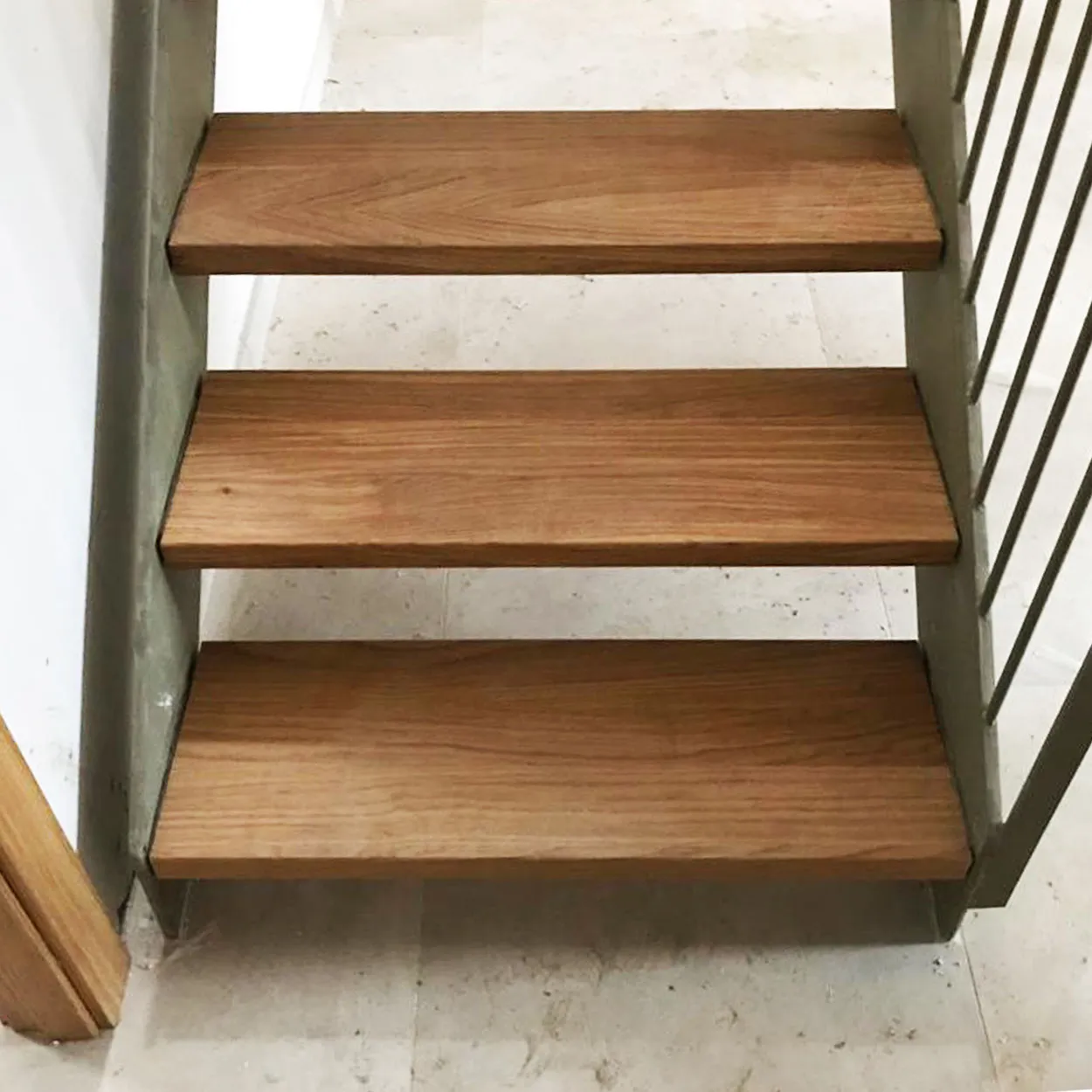vivienda con madera de roble