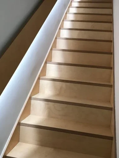 Escalera en contraplacado de abedul
